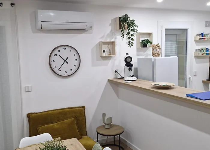 Entierement Renove A 2 Min De La Saint-Raphaël