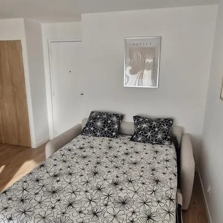 Entierement Renove A 2 Min De La Saint-Raphaël