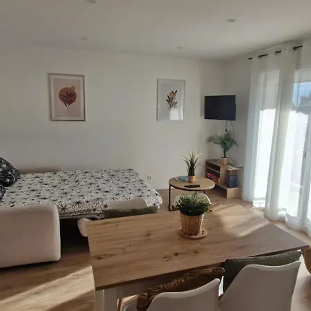 Entierement Renove A 2 Min De La *