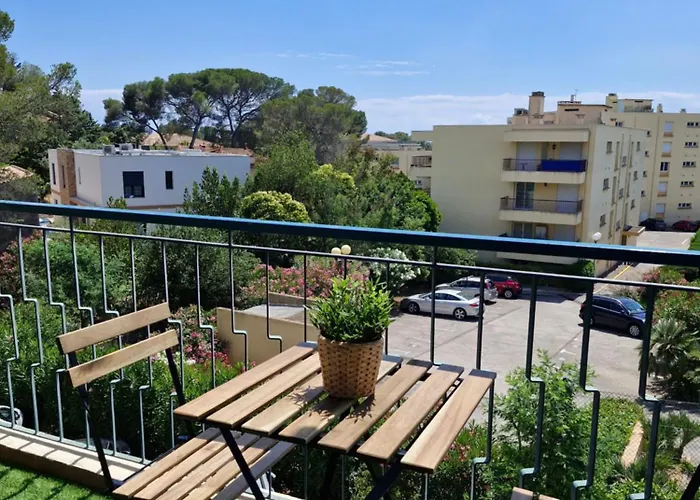 Entierement Renove A 2 Min De La * Saint-Raphaël