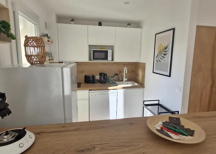 Entierement Renove A 2 Min De La * Saint-Raphaël